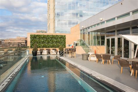 Book The Fontaine in Kansas City | Hotels.com