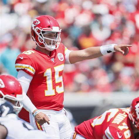 Reigning MVP Patrick Mahomes, Chiefs Dominate Jaguars After Nick Foles ...