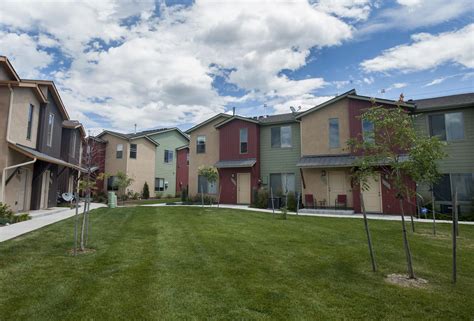 Colorado Springs apartment rents climb to another record high ...