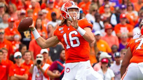 College football scores, top 25 schedule, NCAA games: No. 2 Clemson, No. 8 Wisconsin dominate ...