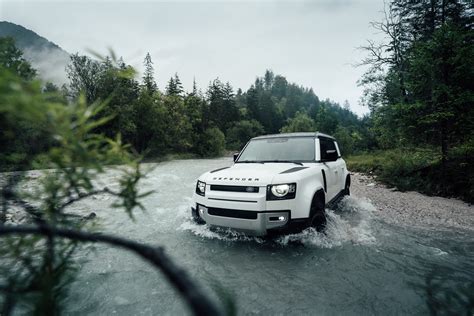 LAND ROVER - New Defender Offroad :: Behance