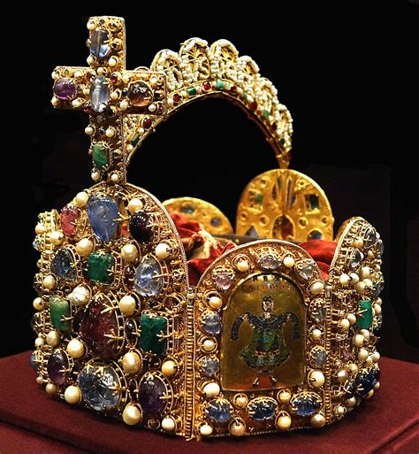 Imperial Crown of the Holy Roman Empire - Wikipedia Medieval Crown ...