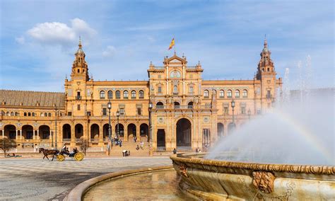 Curiosities of the Plaza de España in Seville - Archyworldys