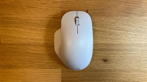 Microsoft Bluetooth Ergonomic Wireless Mouse Review | PCMag