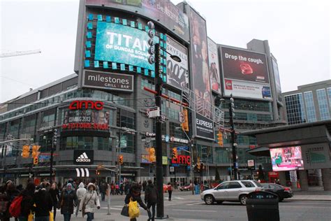 Dundas Square, the Times Square's little brother | Dundas, Times square ...