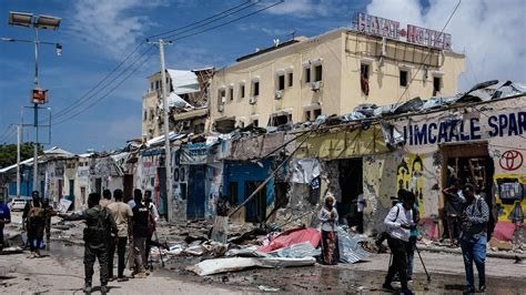 Somali Hotel Siege Ends With 21 People Dead - The New York Times