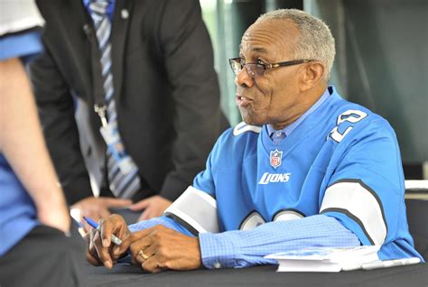 Detroit Lions great Lem Barney in failing health, subject of family battle