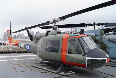 Plastic Models on the Internet: Aircraft walkaround vol.79: Bell UH-1A Huey