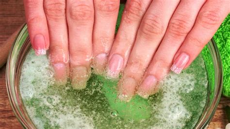 Natural Solutions: 10 Home Remedies For Weak And Brittle Nails ...