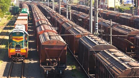 Video ABC News Live: Railroad workers’ strike was narrowly averted - ABC News