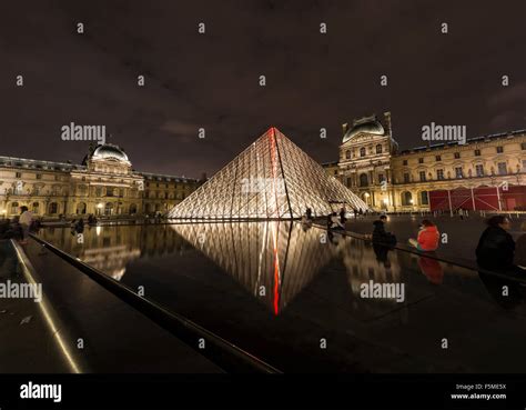 Pavillion Richelieu, glass pyramid entrance, Palais du Louvre, night ...