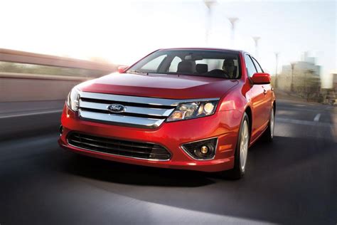 2012 Ford Fusion Hybrid Specs, Price, MPG & Reviews | Cars.com