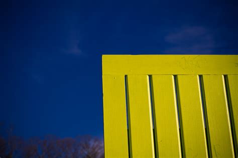 big yellow chair | Jim Lukach | Flickr