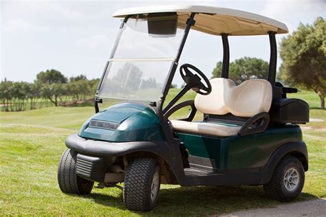 How Wide and Long is a Golf Cart? (17 Examples) - Golf Storage Ideas