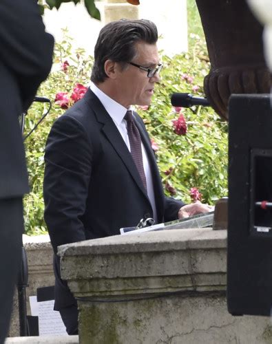 Actor Josh Brolin gives eulogy as stars such as Brad Pitt attend ...