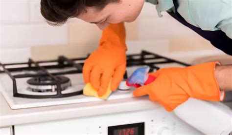 Tips For Cleaning An Electric Stove | Bond Cleaning In Newcastle