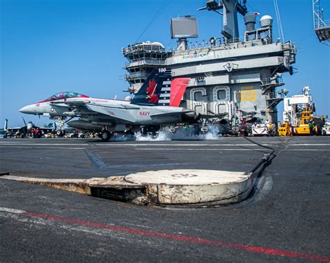 DVIDS - Images - Nimitz Makes An Arrested Landing For The 350,000th ...