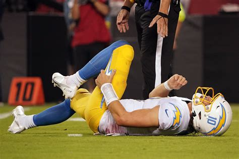 Los Angeles Chargers' Justin Herbert suffers rib injury, undergoes X-rays