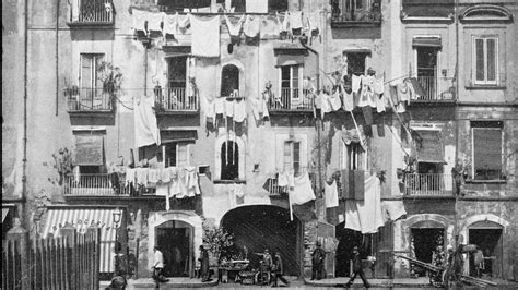 Why do balconies inspire us? - BBC Travel