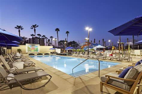 Book Cambria Hotel Anaheim Resort Area in Anaheim | Hotels.com