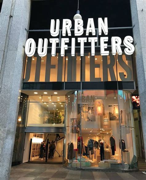 Urban Outfitters (Store) | Urban outfitters store, Aesthetic stores ...