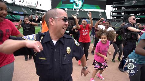 WATCH: Official Seattle Police #DowntownLipSync Bloopers and Outtakes - YouTube