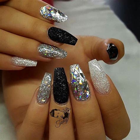 Pin by Kaylynn Kilgore on nails | Silver nails, Nail designs glitter, Gorgeous nails