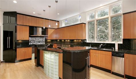 Kitchen Backsplash Ideas Black Granite Countertops