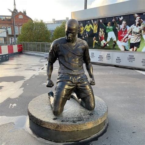 Thierry Henry Sculpture