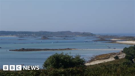 Isles of Scilly ferry bidder claims it would cut fares by 25%