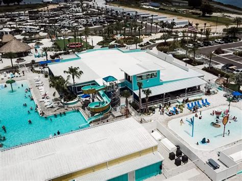 Photos: Margaritaville's Newest RV Resort With Cabins in Florida - Business Insider