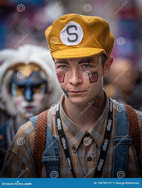 Scarecrow from the Wizard of Oz at the Edinburgh Fringe Editorial Photography - Image of ...