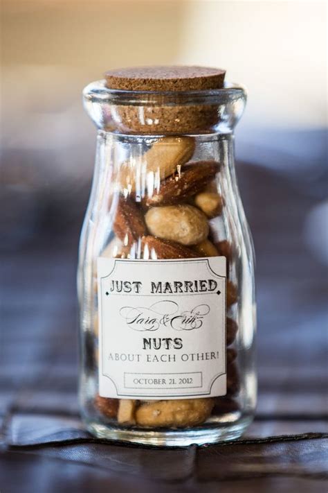 Fall Wedding Favors: 24 Original and Affordable Ideas You Can DIY