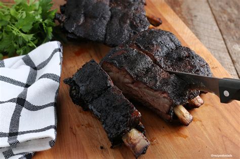 How to Make Delicious Smoked Beef Ribs (Juicy and Tender)