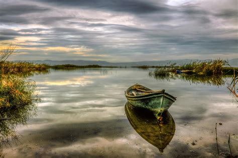 Photograph A green boat by Nejdet Duzen on 500px | Boat painting, Rowboat painting, Lake photography