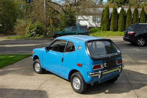 OLD PARKED CARS.: 1972 Honda Z600 Coupe.