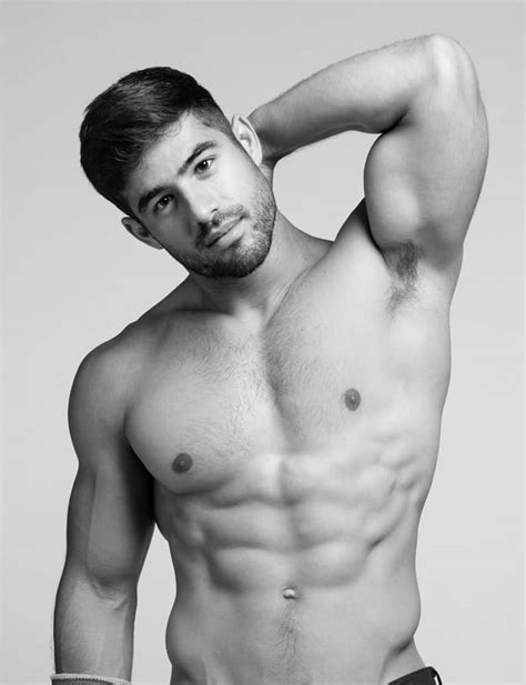 Dan Tai | Age • Height • Weight • Images • Bio • Diet • Workout