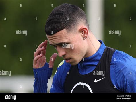 Phil foden england training hi-res stock photography and images - Alamy