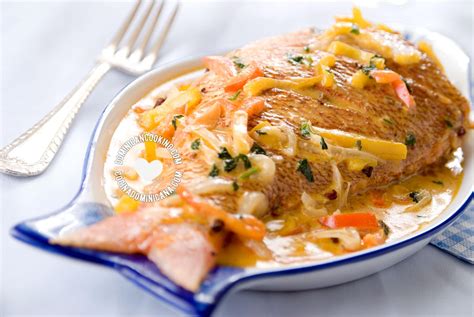 Pescado con Coco Recipe (Fish in Coconut Sauce)