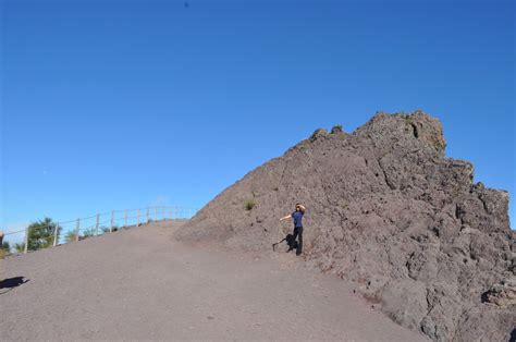 TravelwithKatharine: Hiking Mount Vesuvius