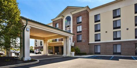 Hotels in Fort Wayne, Indiana | Holiday Inn Express & Suites Fort Wayne