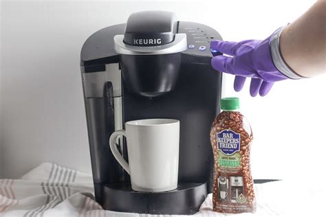 Cleaning Keurig Coffee Maker With Vinegar / Best Ways to Clean a Coffee ...