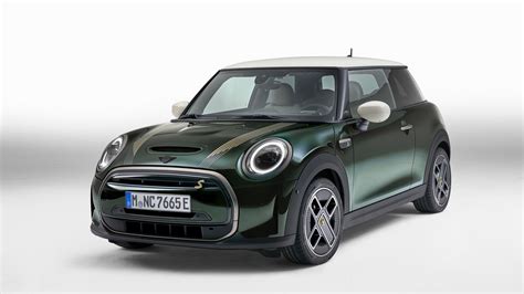 2023 Mini Cooper SE holds the line on $30,750 price and 114-mile range ...