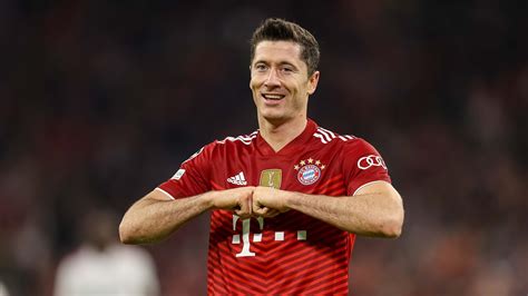 Ballon d'Or 2021 - Why Robert Lewandowski deserves to win the prize ...