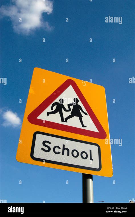 School Crossing Signs High Resolution Stock Photography and Images - Alamy