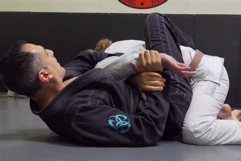 Kimura From Closed Guard: Setup (And Variations) By Roy Dean