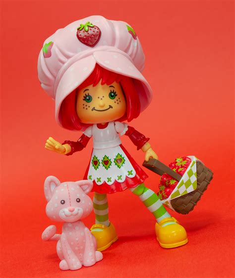 Boss-Fight-Studio-Strawberry-Shortcake-Review-hero