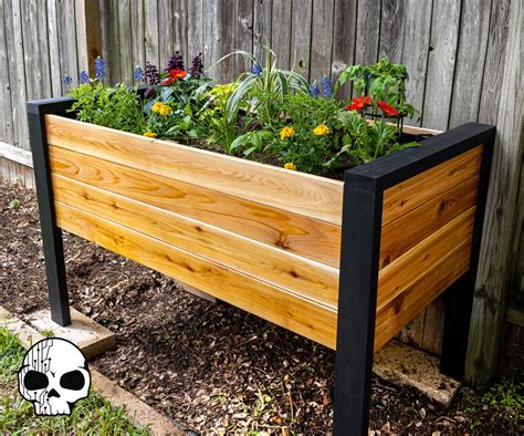 How to Make a DIY Raised Planter Box : 14 Steps (with Pictures) - Instructables