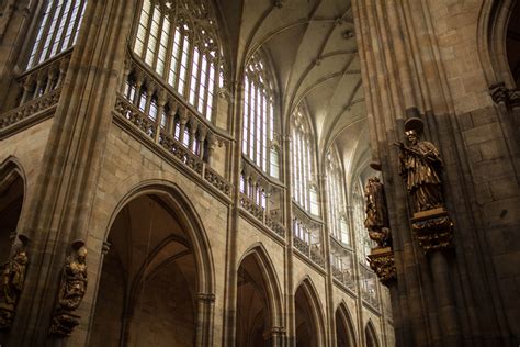 St Vitus Cathedral Interior - Entouriste