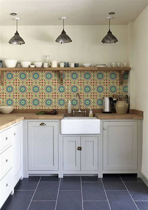 vintage looking kitchen tiles - Google Search | Home decor kitchen, Kitchen decor, Kitchen tiles ...